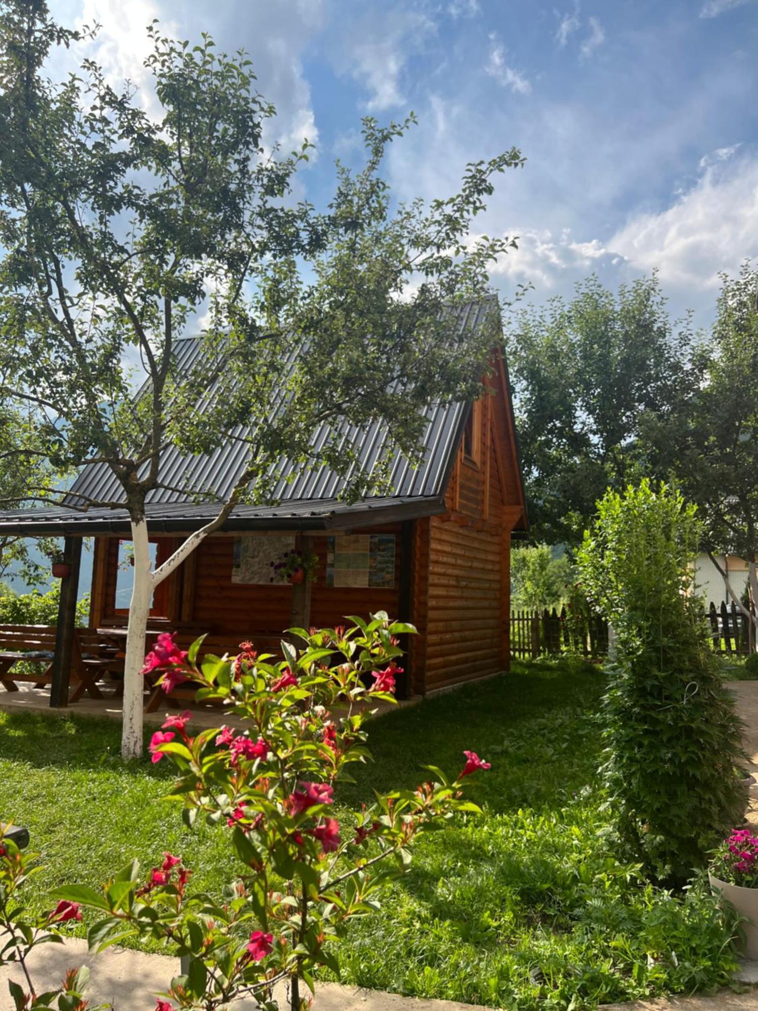 Guest House Kollata Vuthaj Buitenkant foto